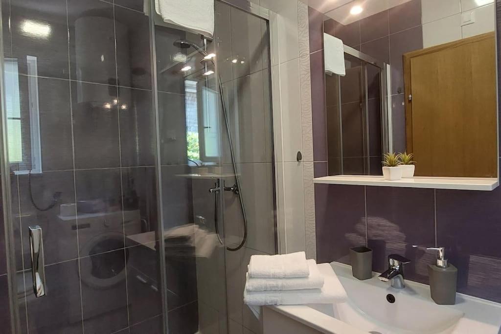 Apartman Infinity, Free Parking ดูบรอฟนิก ภายนอก รูปภาพ