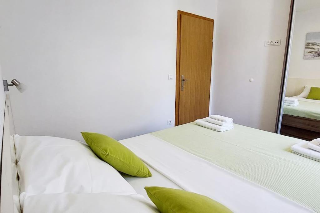 Apartman Infinity, Free Parking ดูบรอฟนิก ภายนอก รูปภาพ