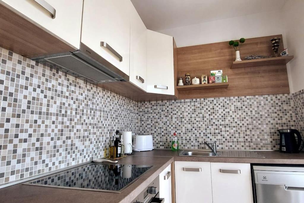 Apartman Infinity, Free Parking ดูบรอฟนิก ภายนอก รูปภาพ
