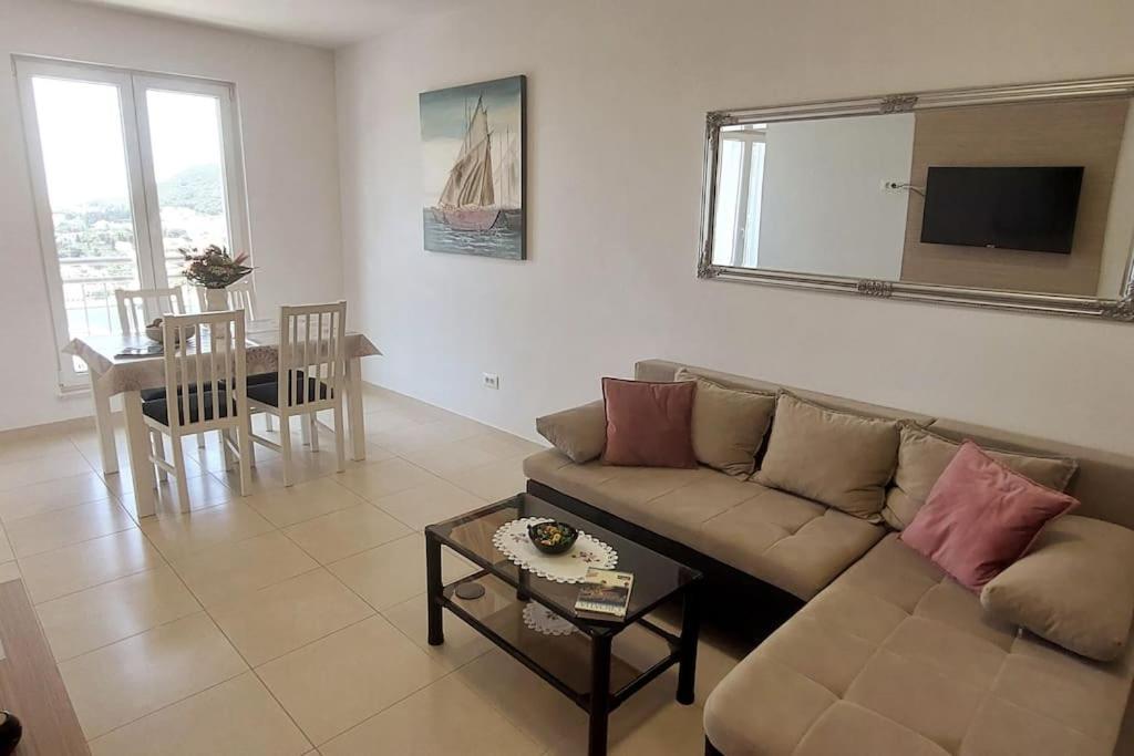 Apartman Infinity, Free Parking ดูบรอฟนิก ภายนอก รูปภาพ